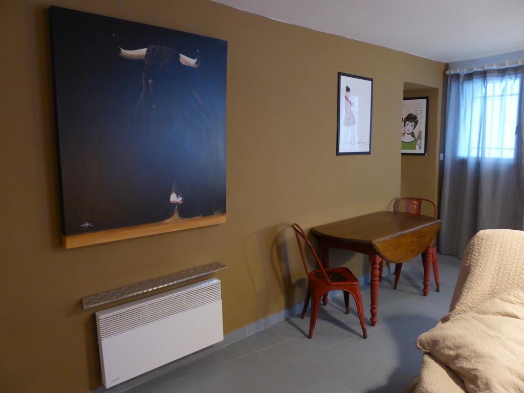 Le Planet 52 Apartment L'Isle-sur-la-Sorgue Exterior photo